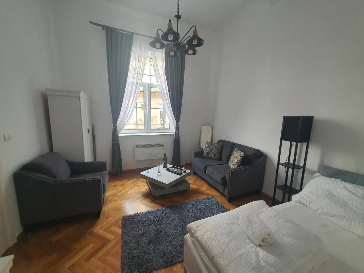 אראד ☆ Bulevard Apartments ☆ מראה חיצוני תמונה